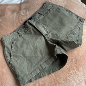 Brand New never worn Hollister Olive Green Low-Rise Cotton Shorts